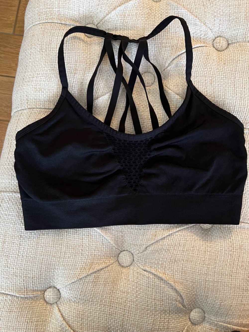 Betsey Johnson Black Strappy Back Seamless Sports Bra